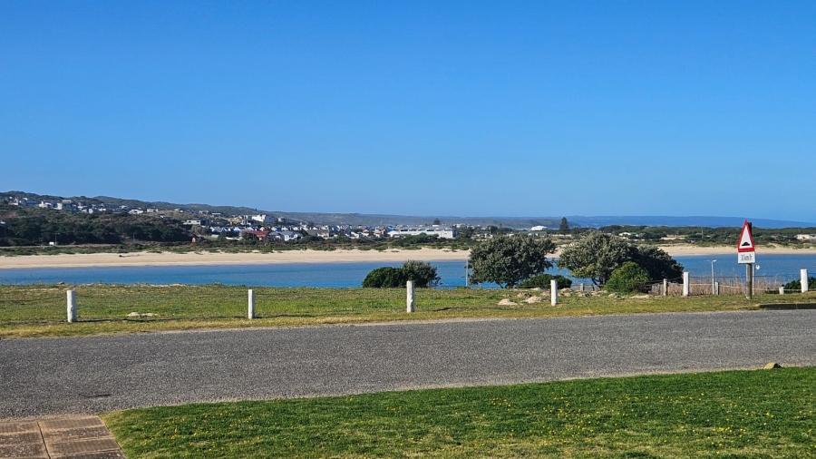 3 Bedroom Property for Sale in Stilbaai Wes Western Cape